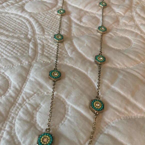 lBusiness casual Necklace - Picture 3 of 5